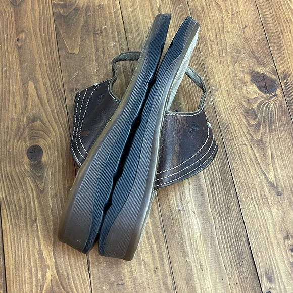 Dr Martens Mens brown leather thong sandals size 6 main image 6